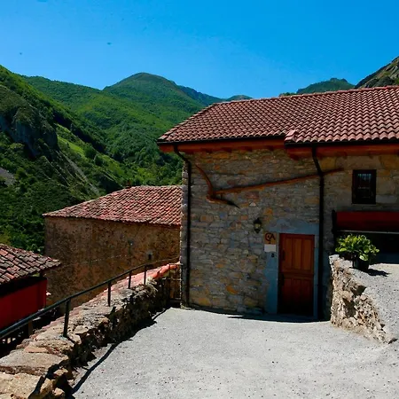 Rurales Cuendias Appartement Perlunes